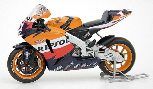 GY13777  Honda RC 211V Nicky HAYDEN Repsol Honda Team World CHA